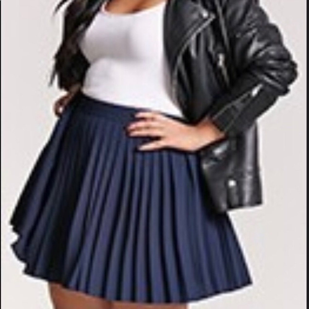 Plus size Pleated skirt